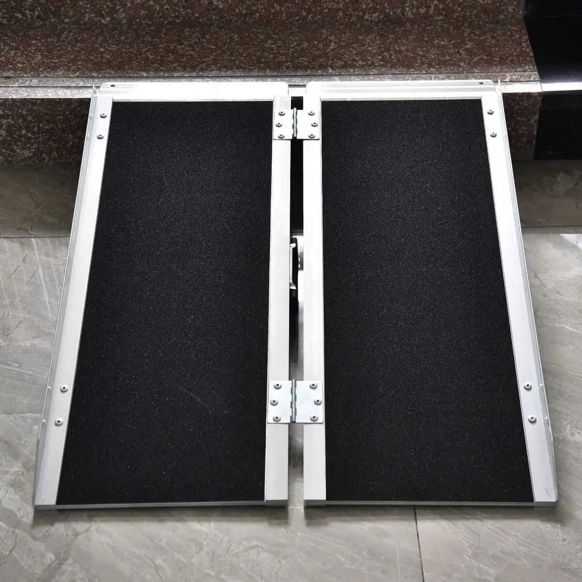 3-5 FT Non Skid Aluminum Portable Wheelchair Ramp